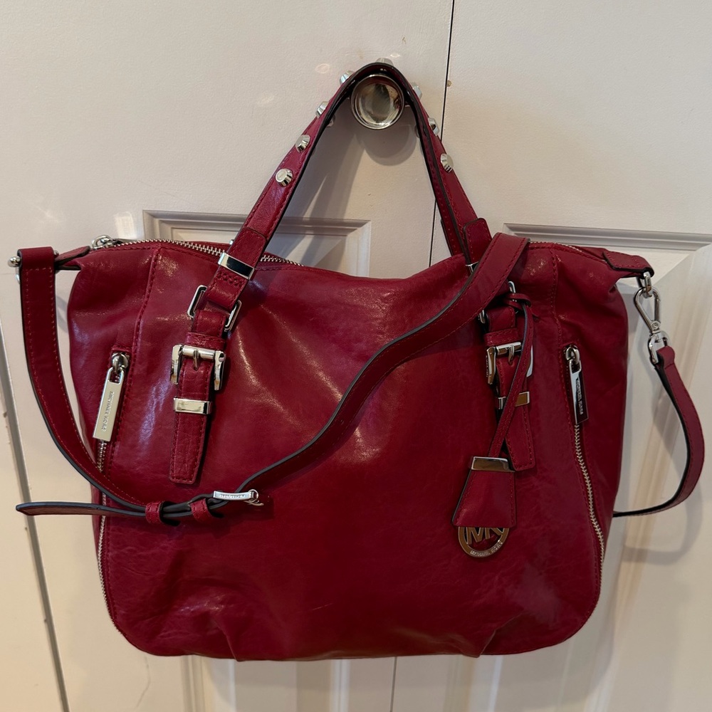 MICHAEL KORS Essex Studded large leather satchel /Cherry Red